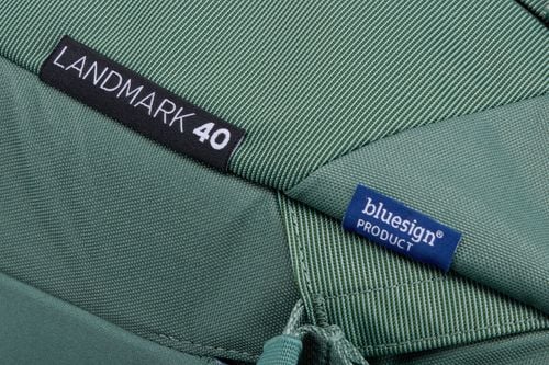 Thule Landmark 40L feature