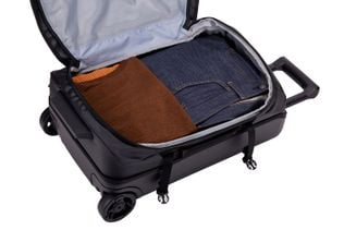 Thule Chasm carry on black