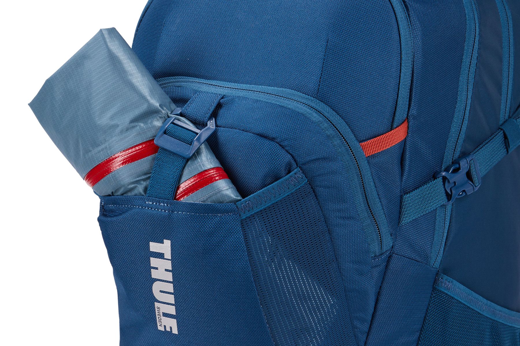 thule narrator backpack