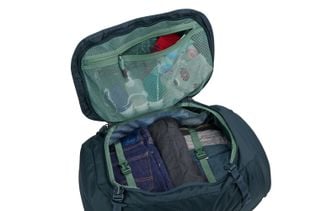 Thule Landmark 60L feature
