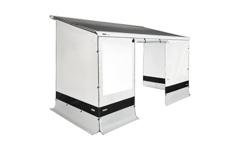 Front rain blockers in RV panel Thule View Blocker G2