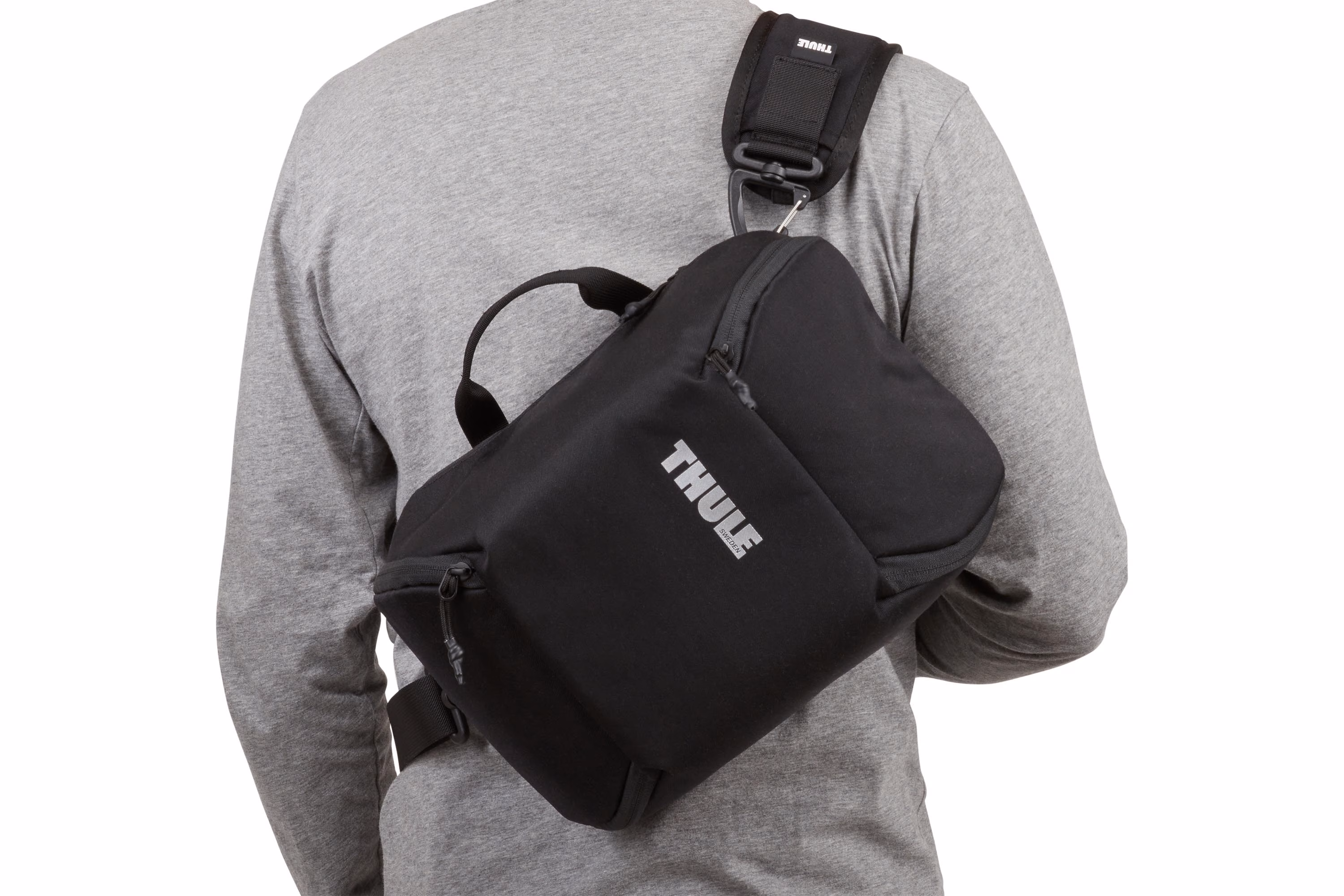 Thule Covert DSLR Backpack 24L