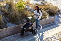 Thule Urban Glide 2 Infant Stroller Bundle