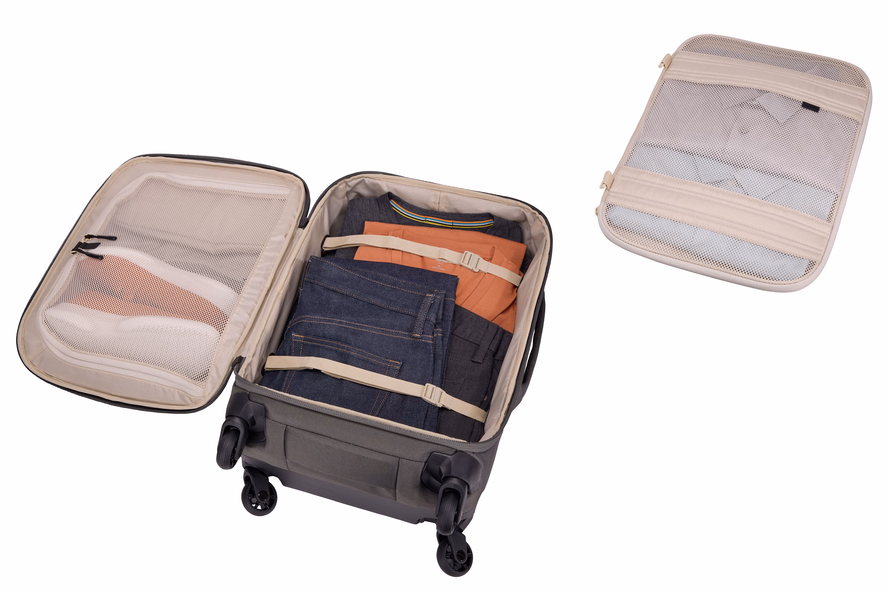 Thule Subterra Carry On Spinner