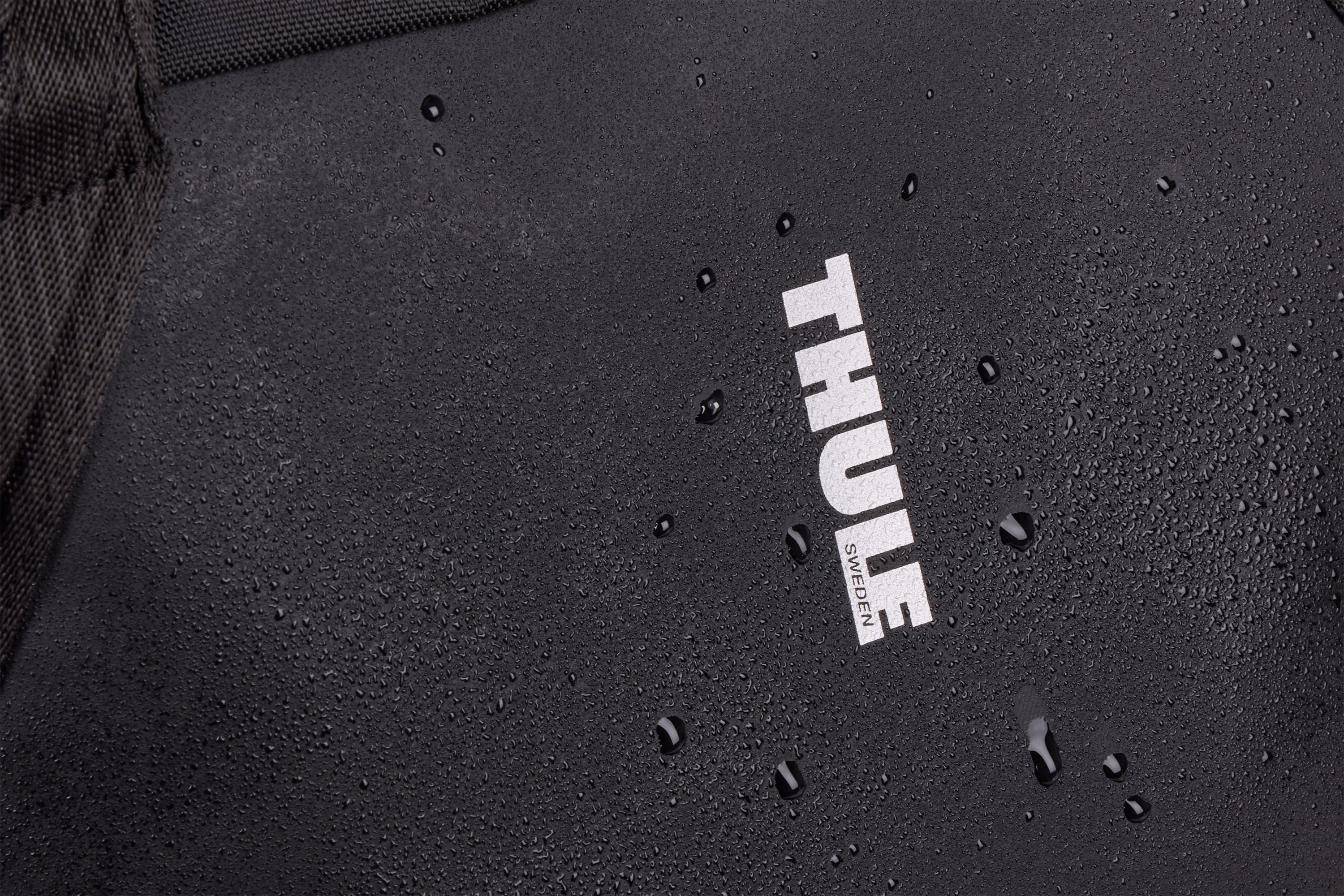 Thule Chasm tote with InLock 25L black