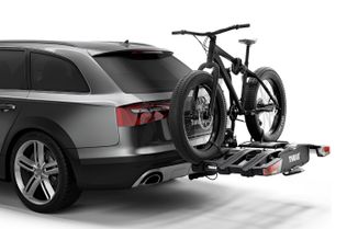 Thule EasyFold XT 3 bike on car with fatbike 934100