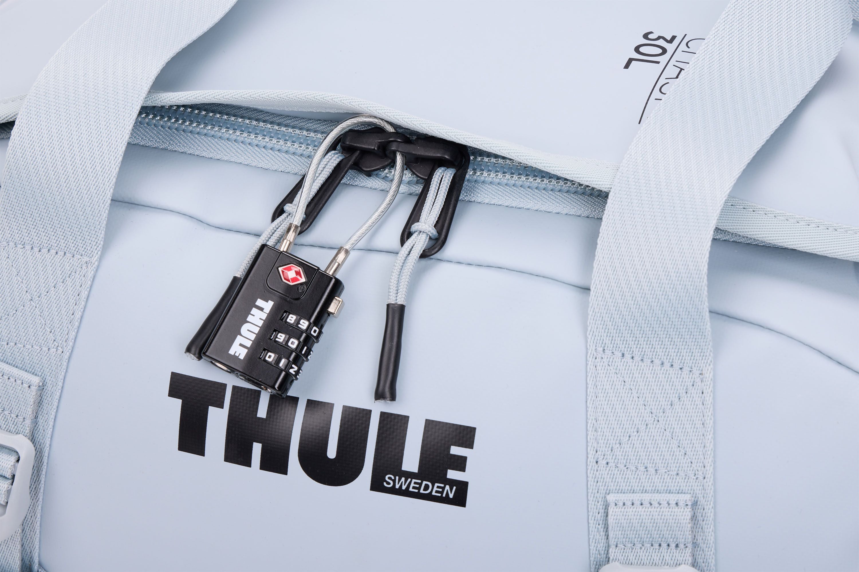 Thule Chasm duffel 30L soft blue