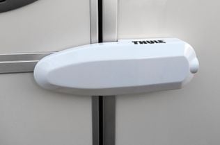 Thule Universal Lock White Studio 301406