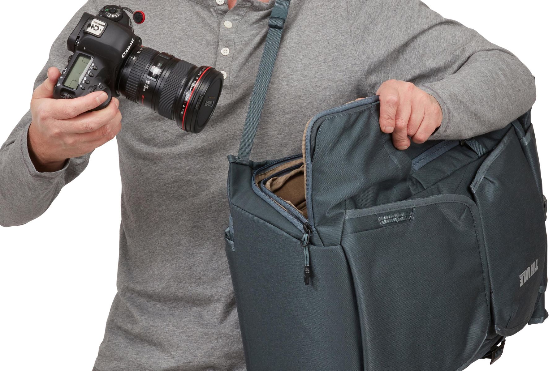 Thule Covert Camera Backpack 32L