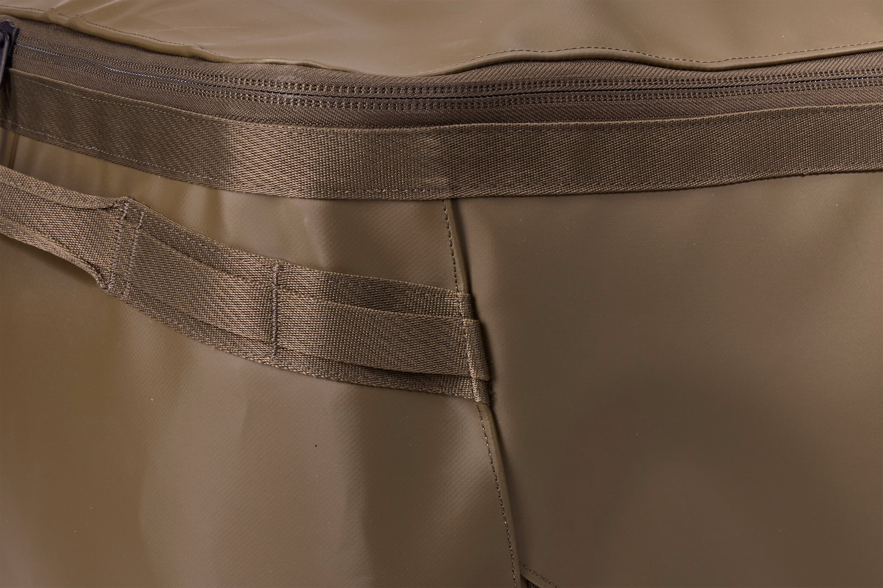 Thule Chasm gear haulers 80L deep khaki
