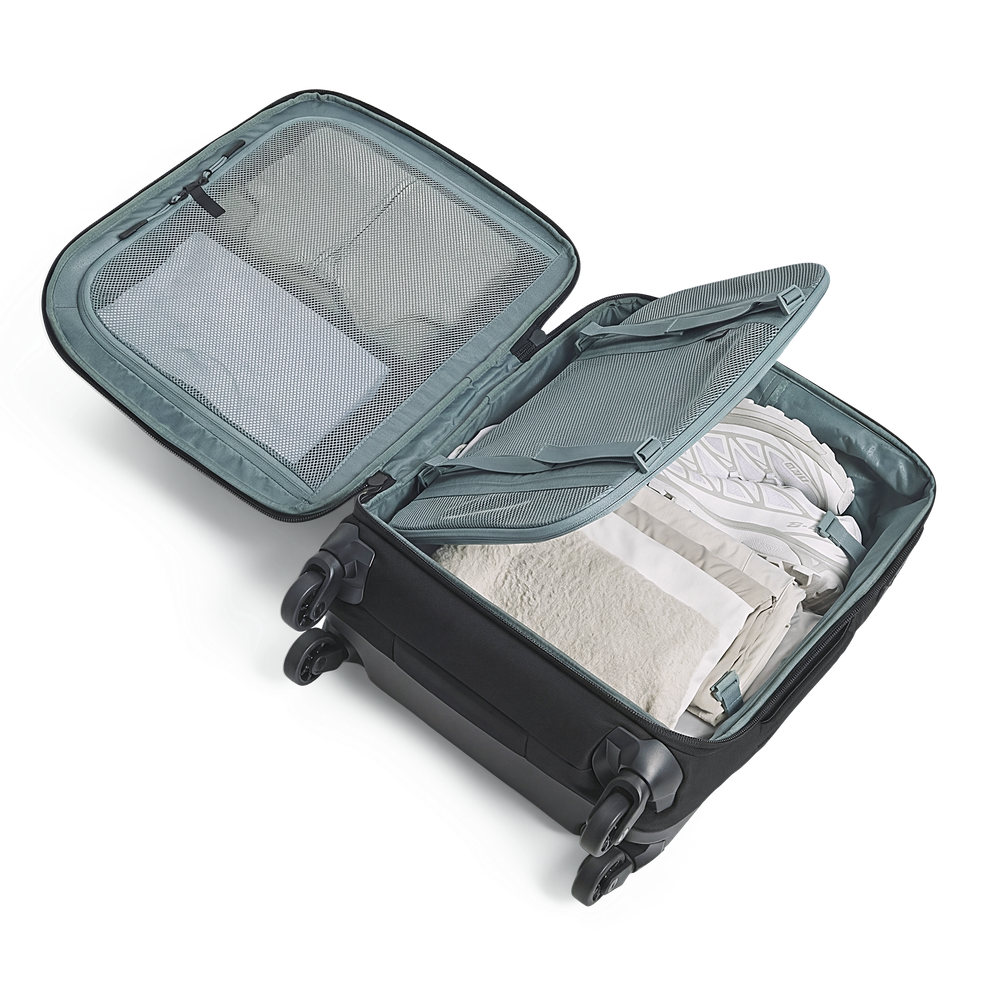 Thule Subterra 2 widebody carry-on spinner TSA black