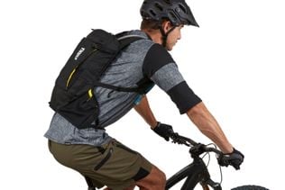 Thule Vital 8L Black 3204154