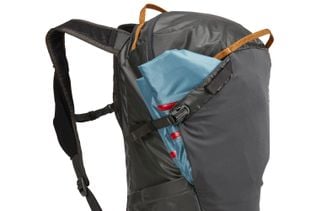 Thule Stir 25L front shove-t pocket