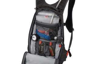 Thule Rail 12L Pro internal pockets