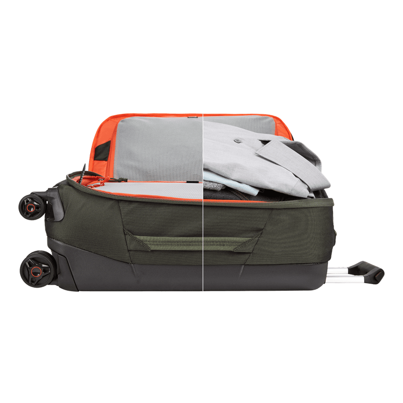 Thule Subterra carry on spinner dark forest green