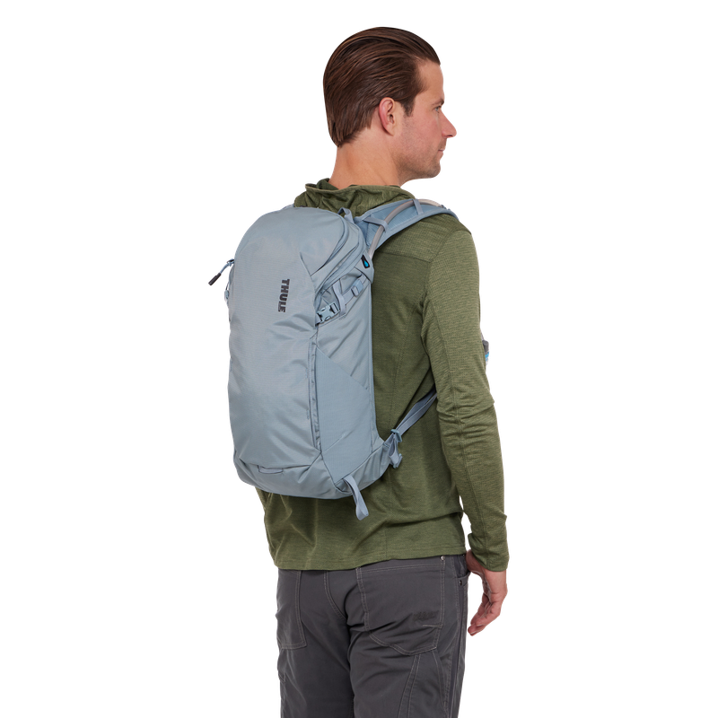 Thule AllTrail hydration pack 16L Pond gray