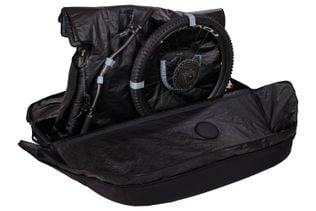Thule RoundTrip MTB bike case feature