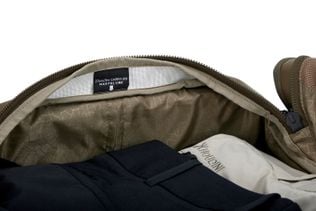 Thule Chasm carry on deep khaki