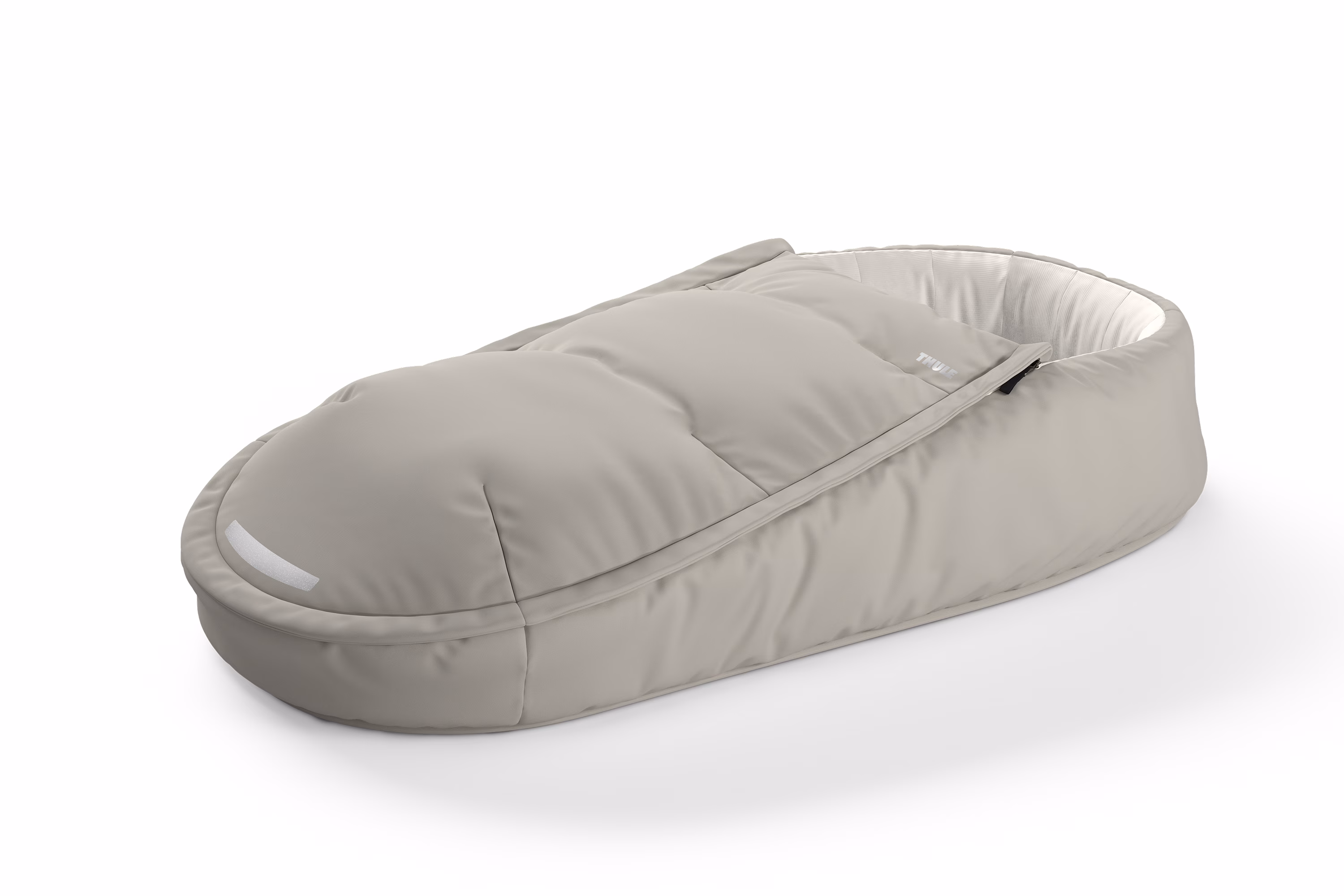 Thule Elements S Feature: Covers full first cold season