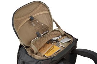 Thule Landmark 60L men's protect and organize