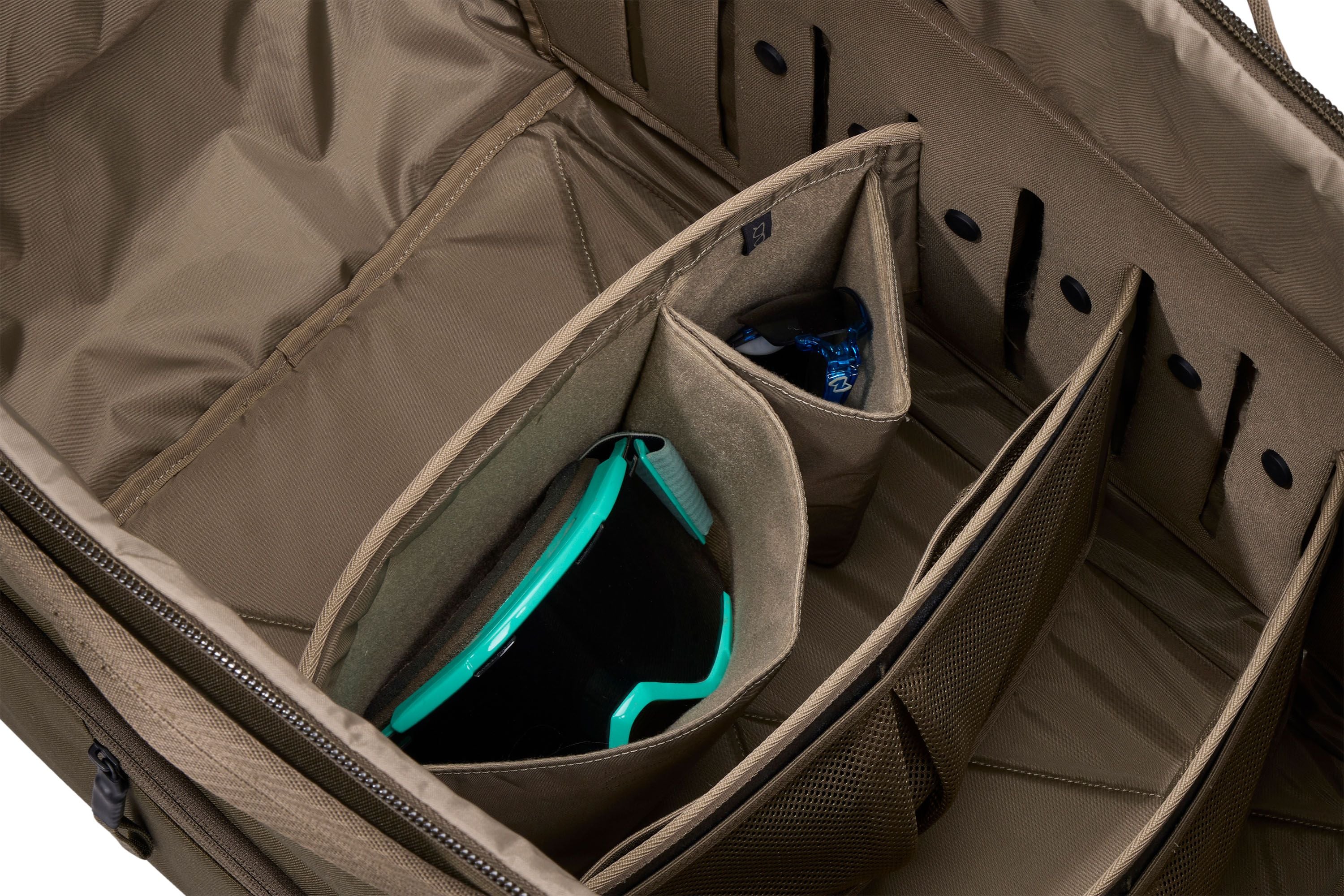 Thule RoundTrip MTB duffel 70L deep khaki