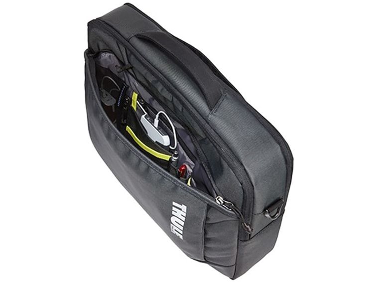 macbook air thule case