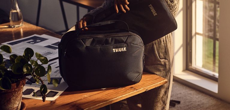 Thule Subterra luggage boarding bag