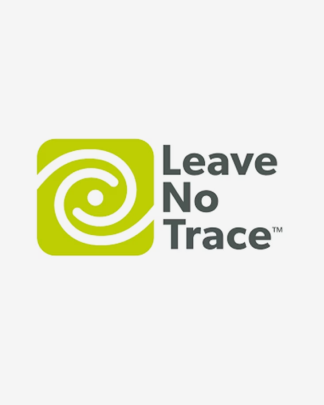 Sobre un fondo gris claro, el logo "No dejar rastro" a la izquierda y "No dejar rastro" en texto a la derecha. 