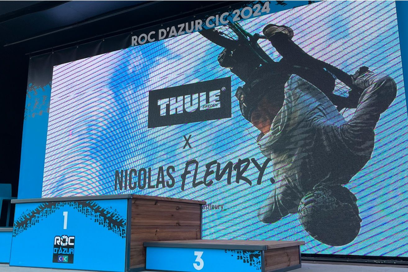 Thule 在法國南部的 Roc d'Azur 活動舉辦期間，於自家攤位搭設的舞台。